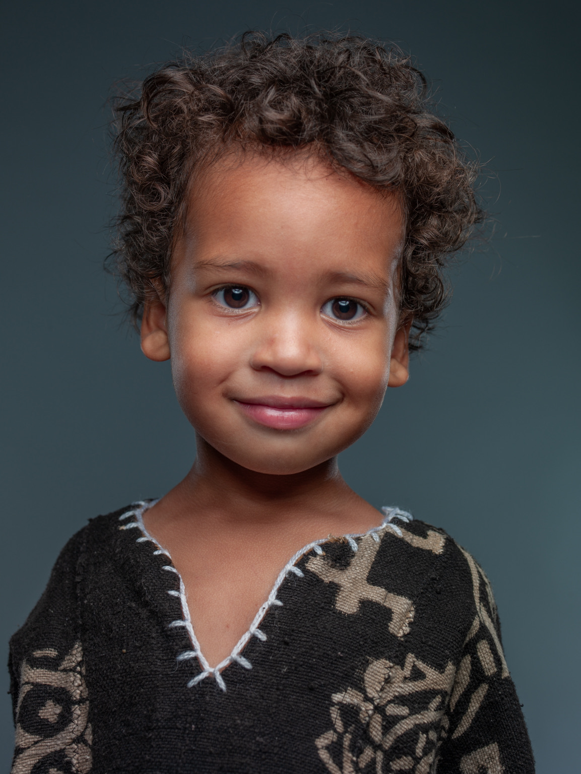 The boy, studio portrait, Andrea Fremiotti